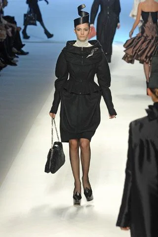 Look 27